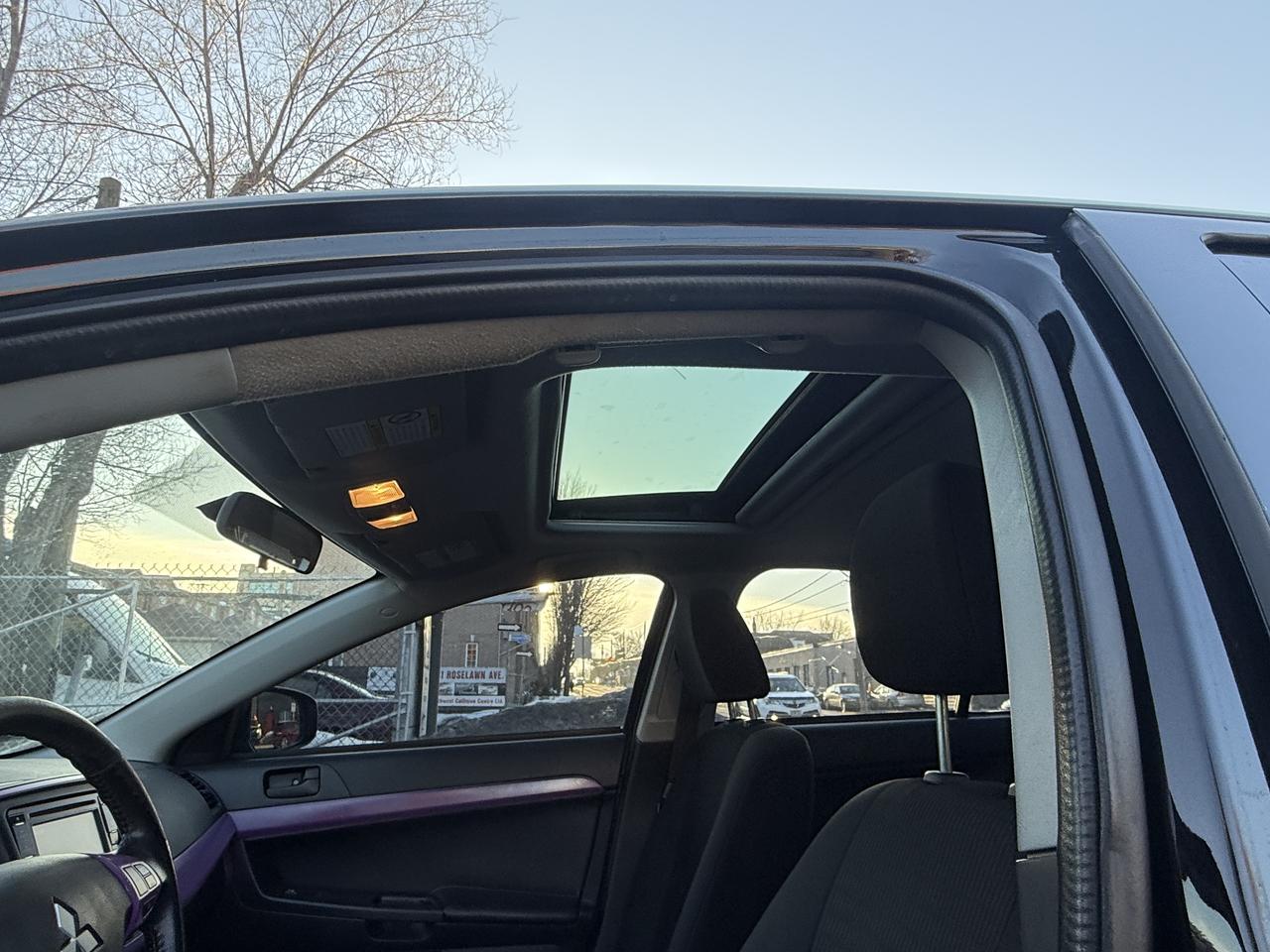 2017 Mitsubishi Lancer ES Photo