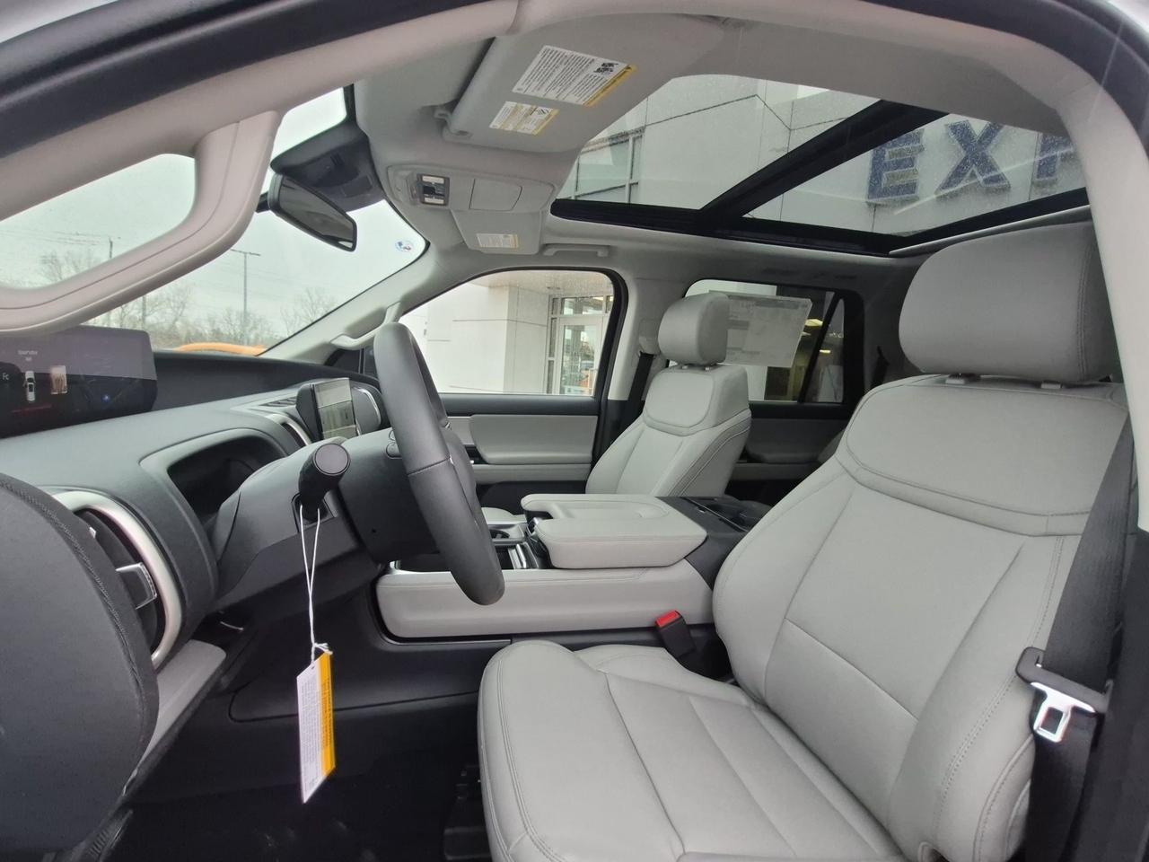 2026 Ford Expedition ACTIVE MAX,PANO ROOF,CO-PILOT 360,ADAPTIVE CRUISE Photo