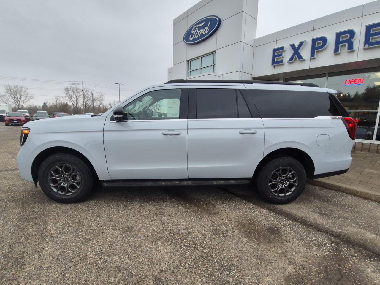 2026 Ford Expedition ACTIVE MAX,PANO ROOF,CO-PILOT 360,ADAPTIVE CRUISE Photo