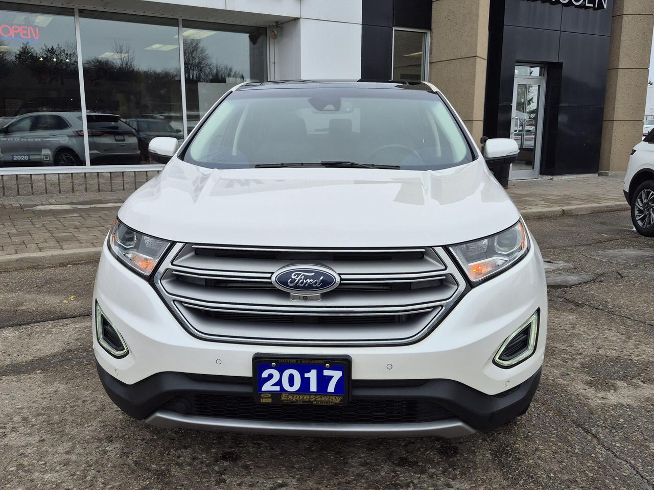 2017 Ford Edge Titanium - AWD Photo1