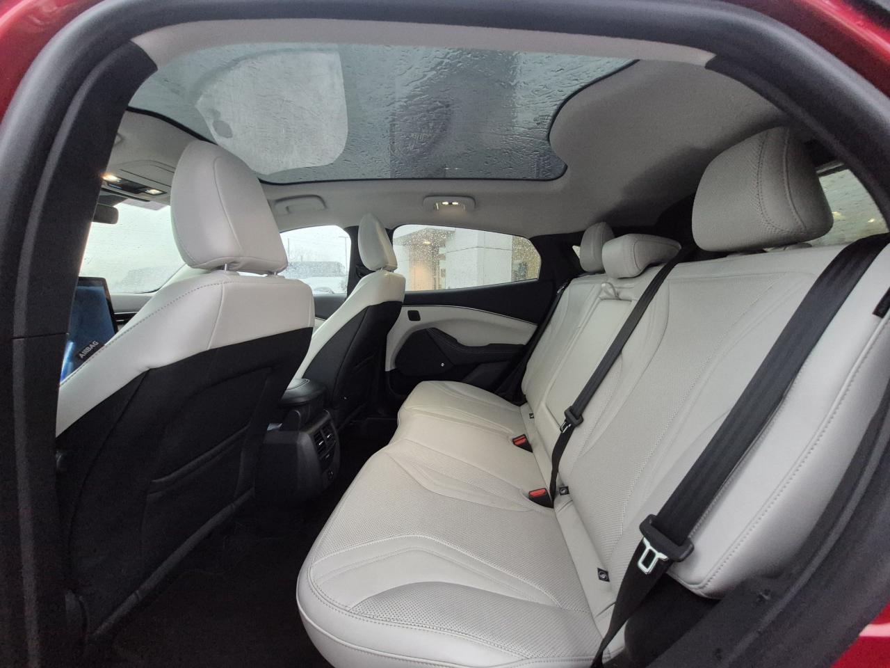 2022 Ford Mustang Mach-E MACH E PREMIUM, EXTENDED RANGE BATTERY, 360-CAMERA Photo