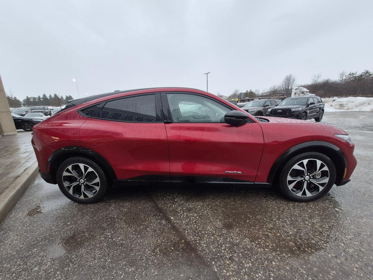 2022 Ford Mustang Mach-E MACH E PREMIUM, EXTENDED RANGE BATTERY, 360-CAMERA Photo3