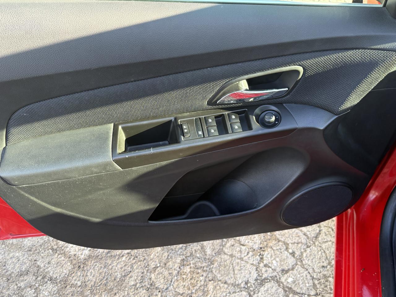 2015 Chevrolet Cruze 1LT Photo