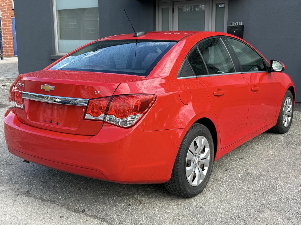 2015 Chevrolet Cruze 4dr Sdn 1LT Photo