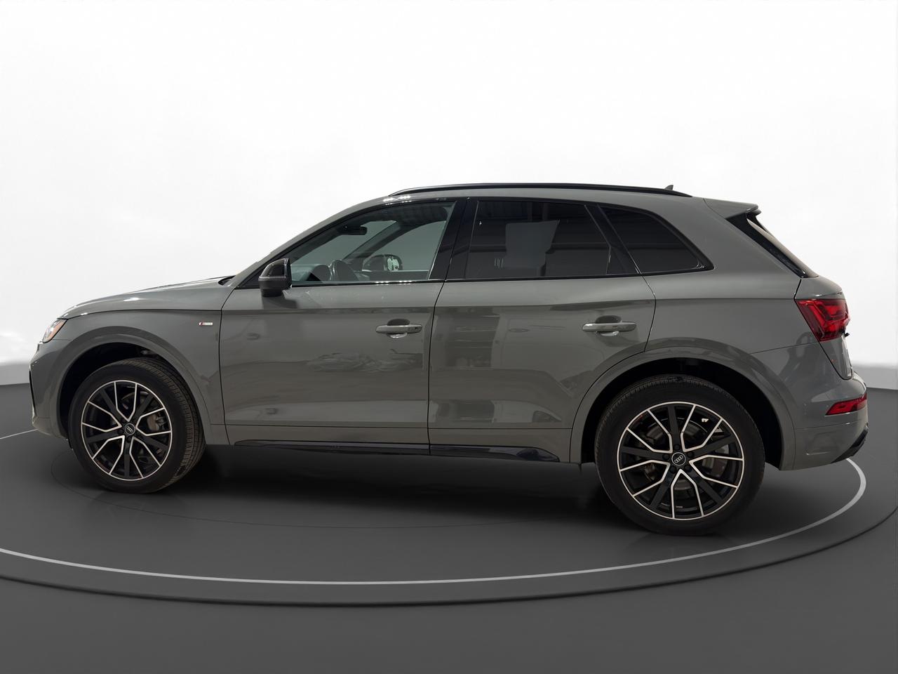 2021 Audi Q5 Progressiv S Line Black Optics Photo