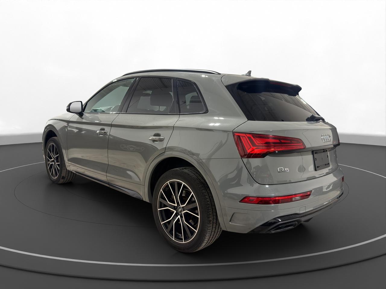 2021 Audi Q5 Progressiv S Line Black Optics Photo