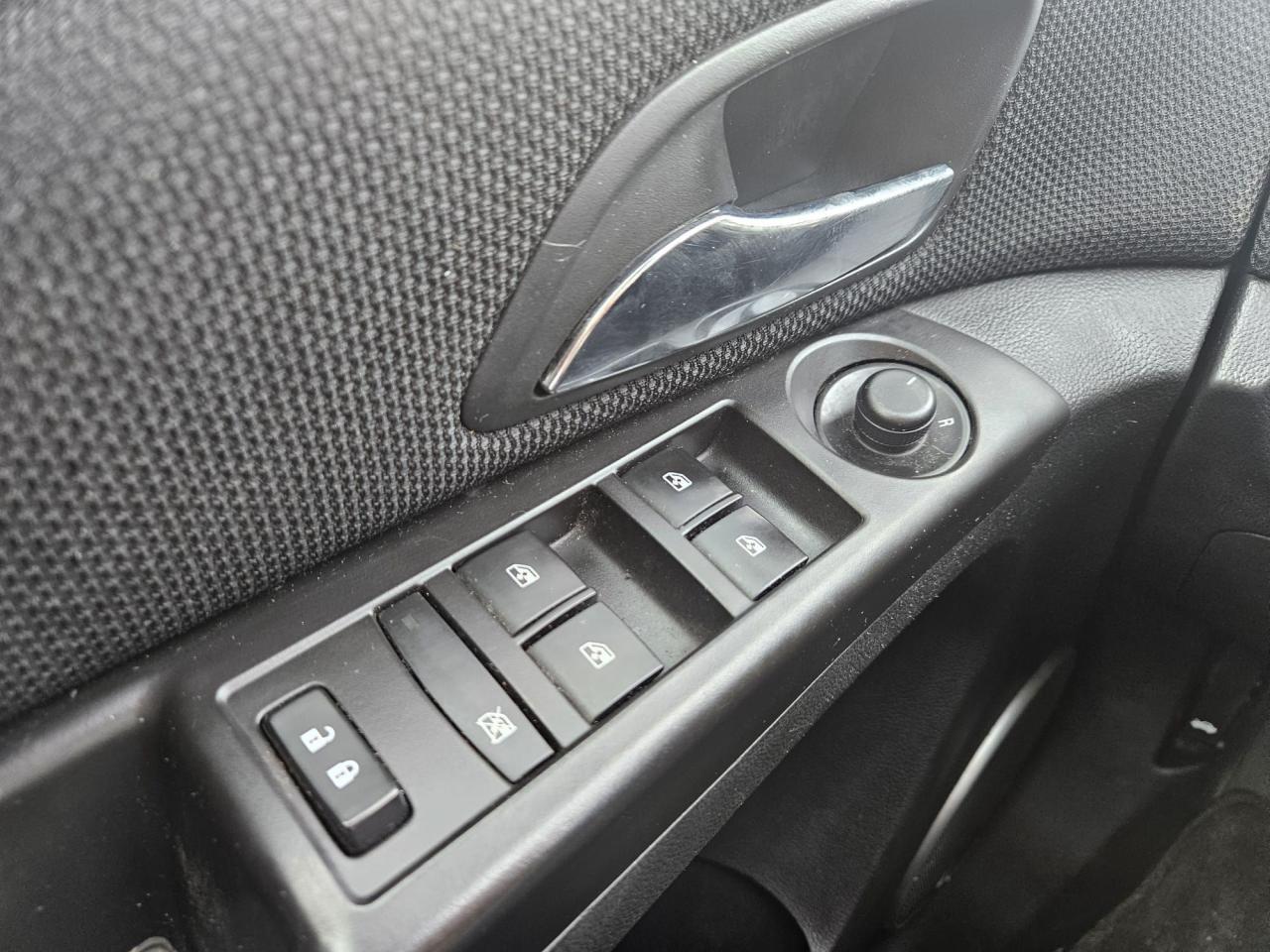 2016 Chevrolet Cruze LT Photo