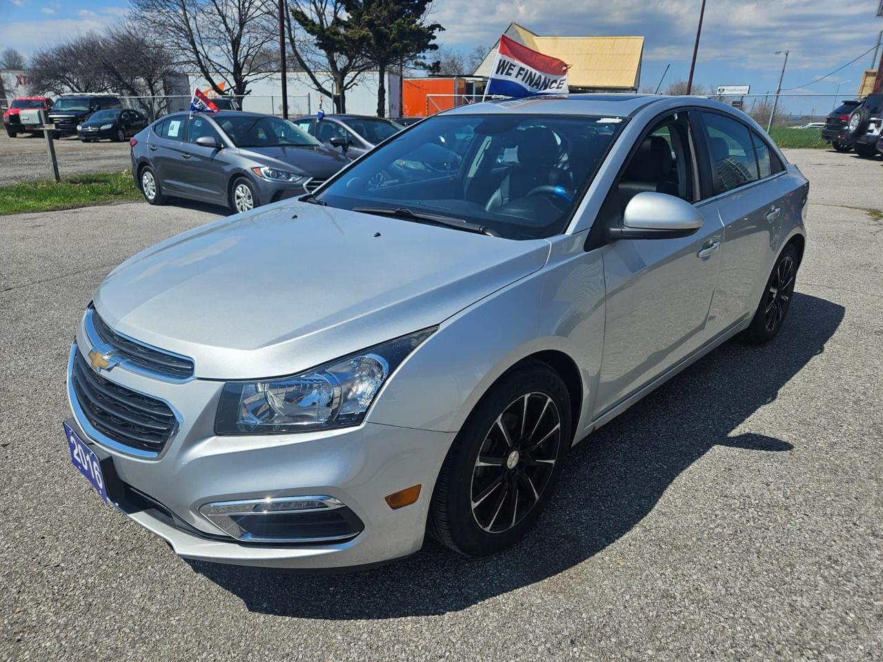 2016 Chevrolet Cruze LT Photo2