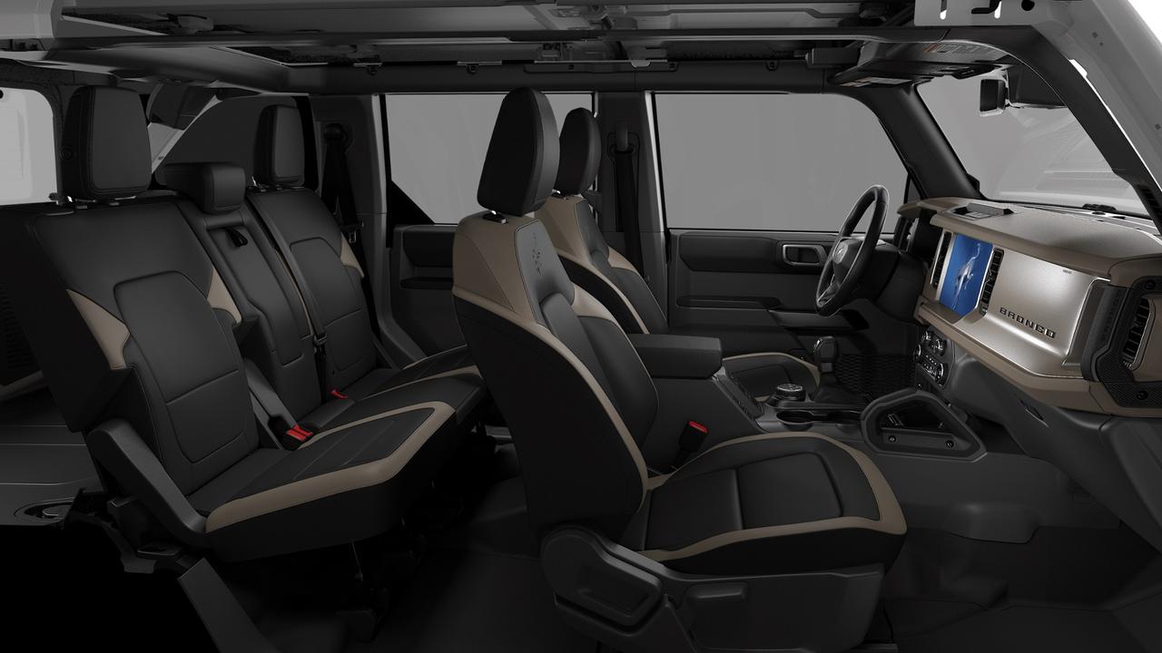 2026 Ford Bronco E8B0 OUTER BANKS 4 DOOR Photo