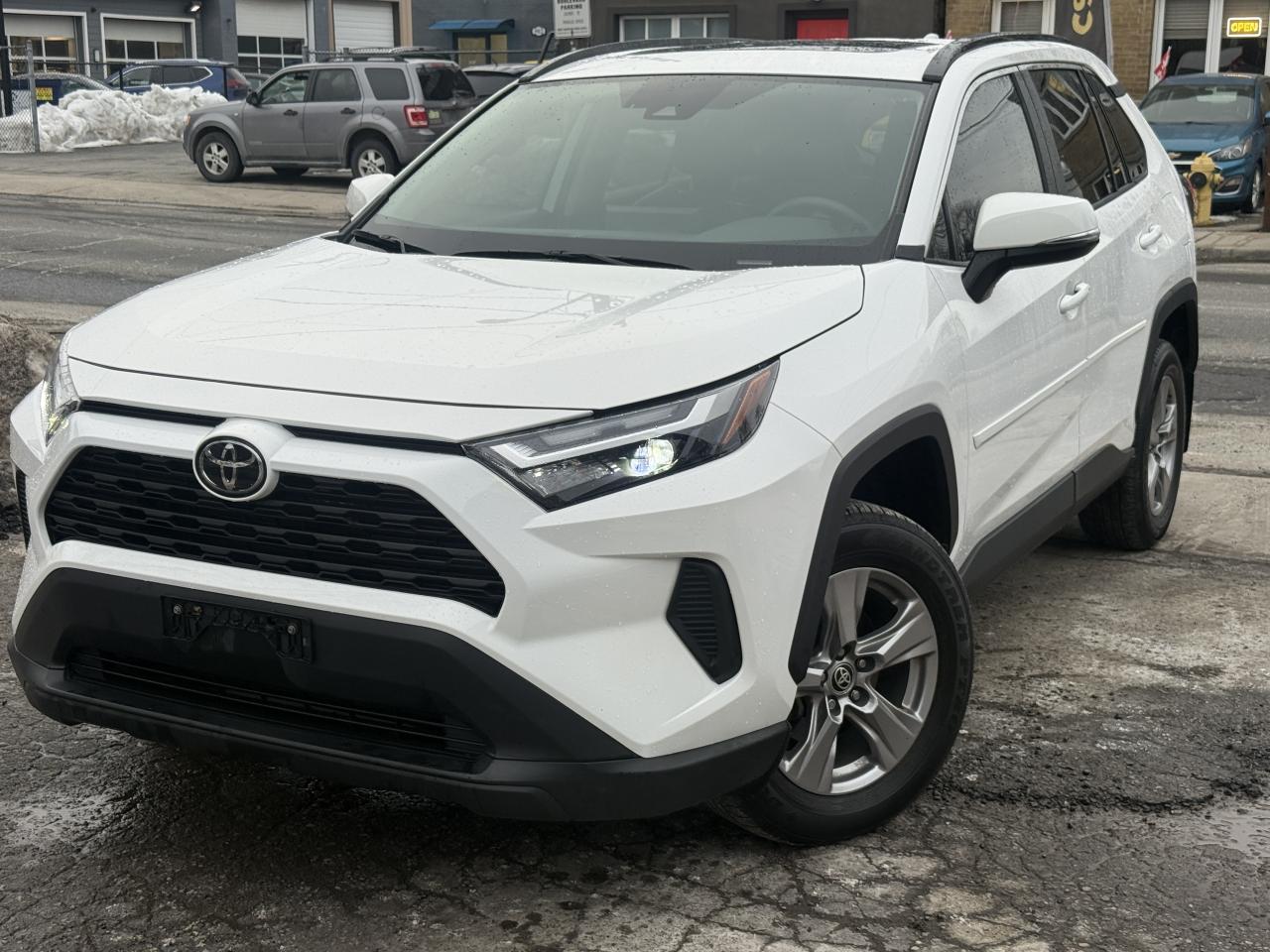 Used 2023 Toyota RAV4 XLE for sale in North York, ON