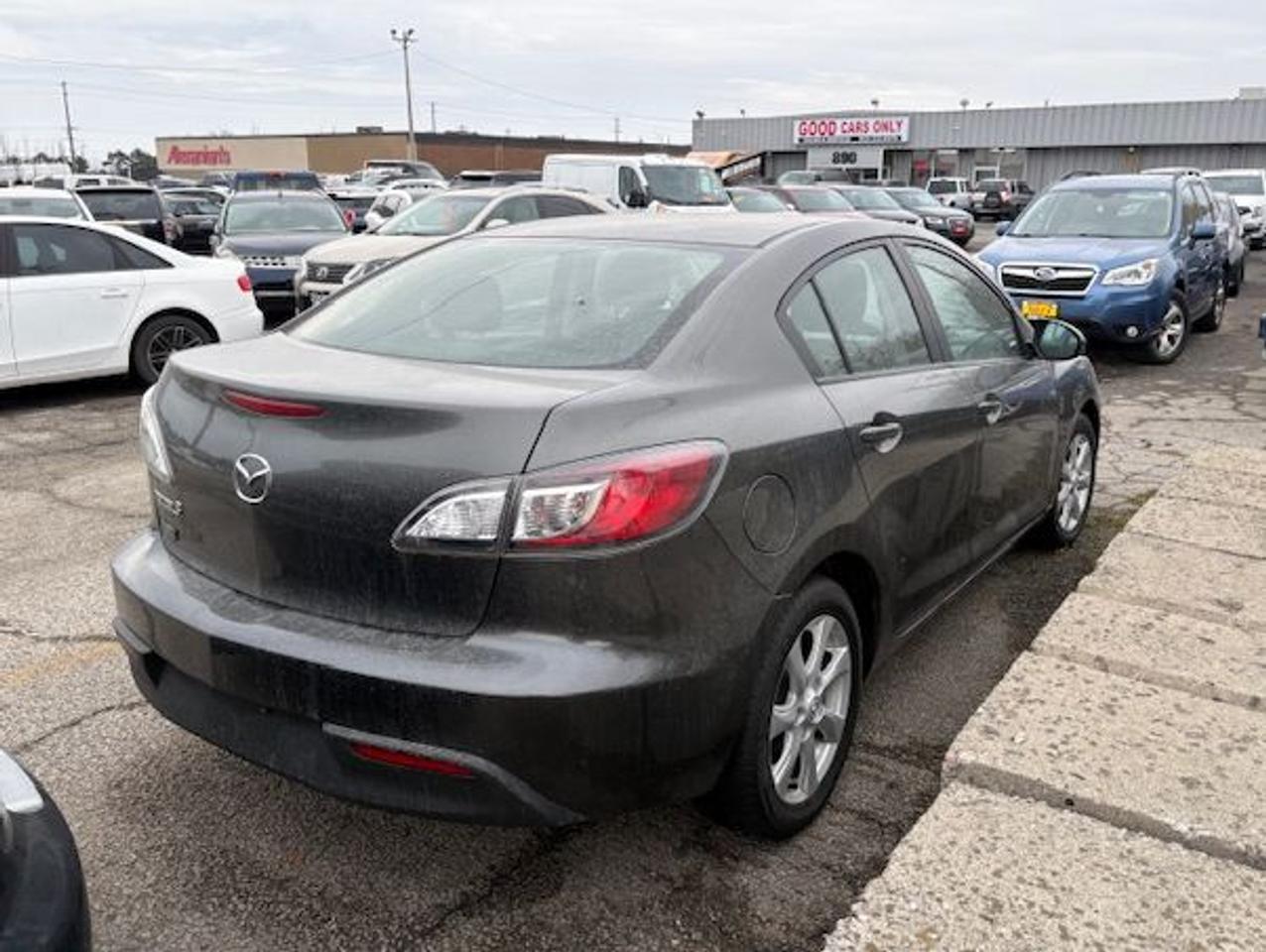 2011 Mazda MAZDA3 GX Photo