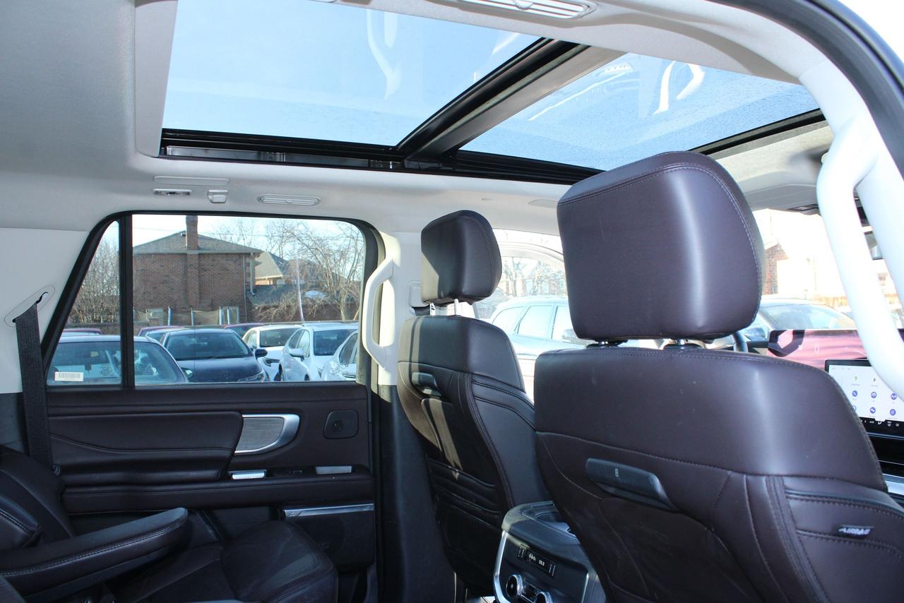 2025 Ford Expedition Platinum Max Photo