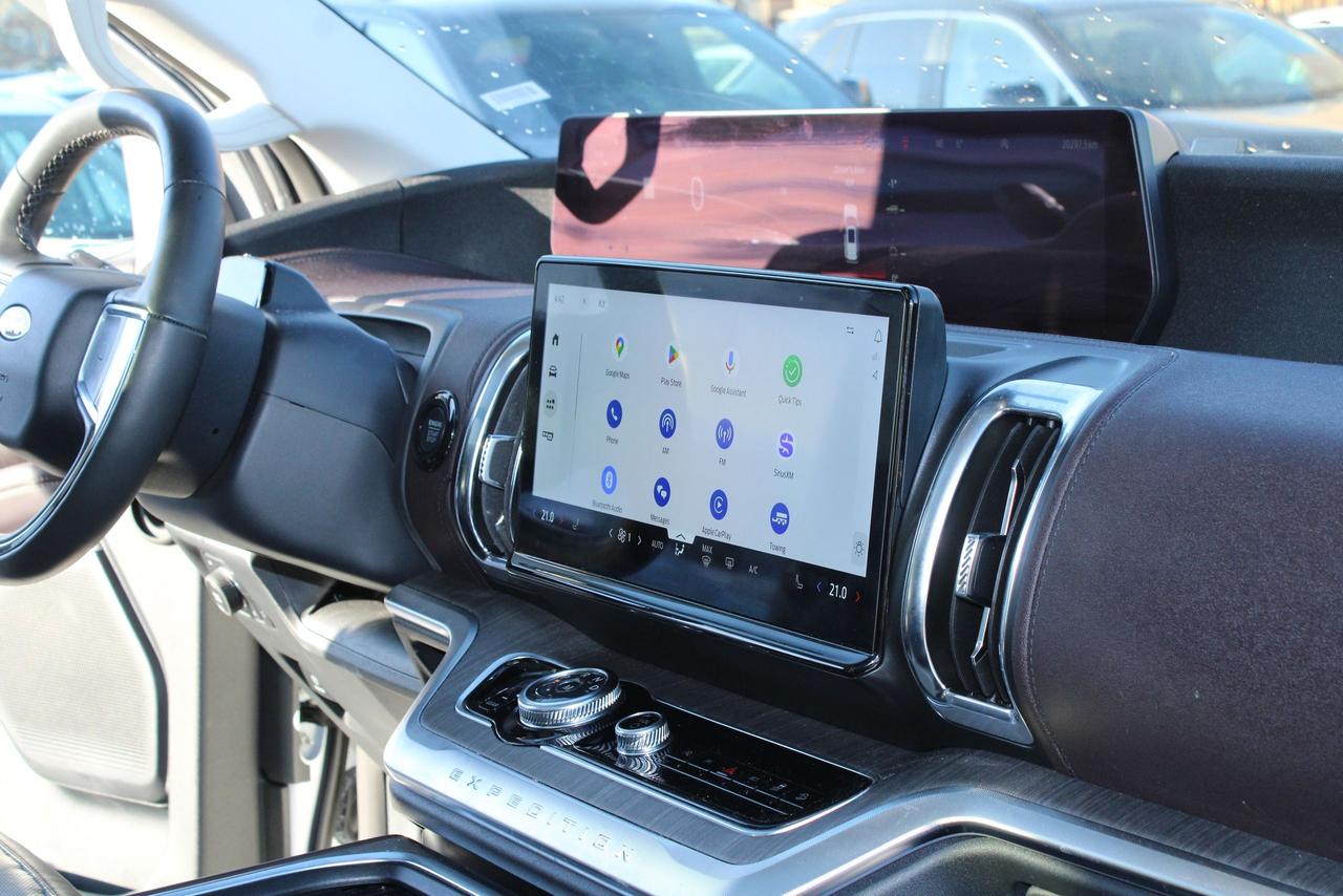 2025 Ford Expedition Platinum Max Photo