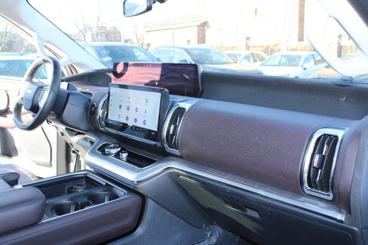 2025 Ford Expedition Platinum Max Photo