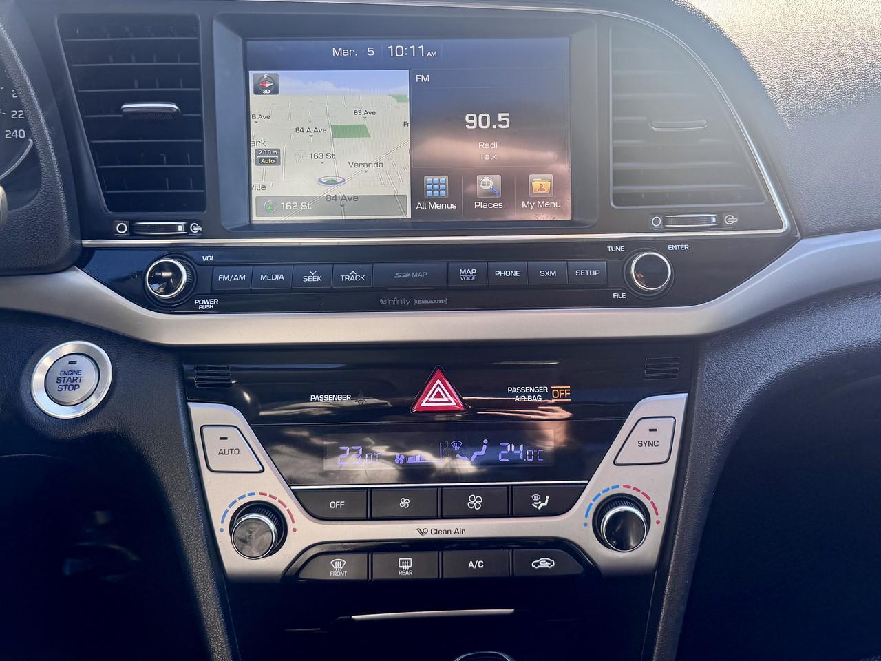 2017 Hyundai Elantra Limited SE FINANCING AVAILABLE Photo13