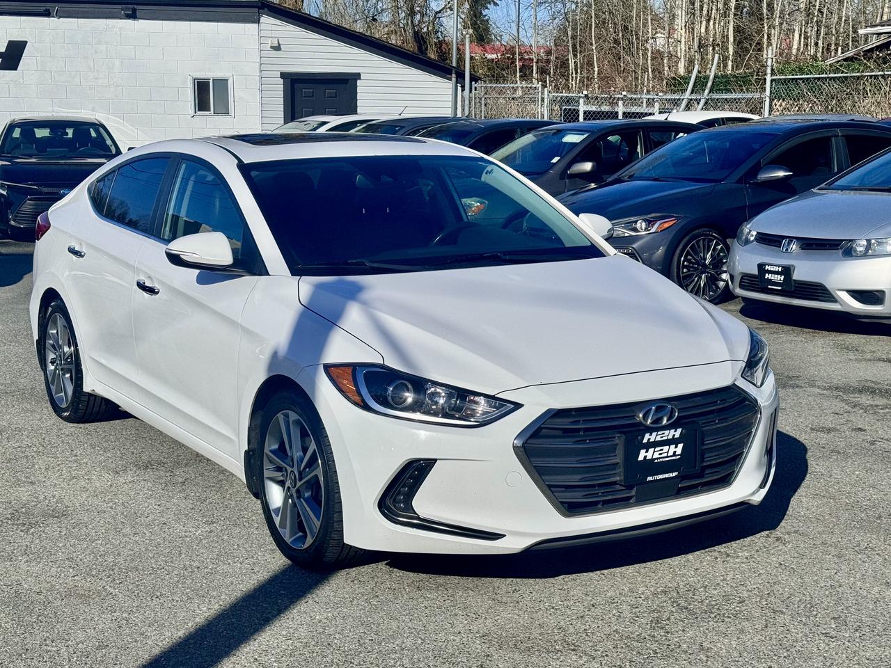 2017 Hyundai Elantra Limited SE FINANCING AVAILABLE Photo3