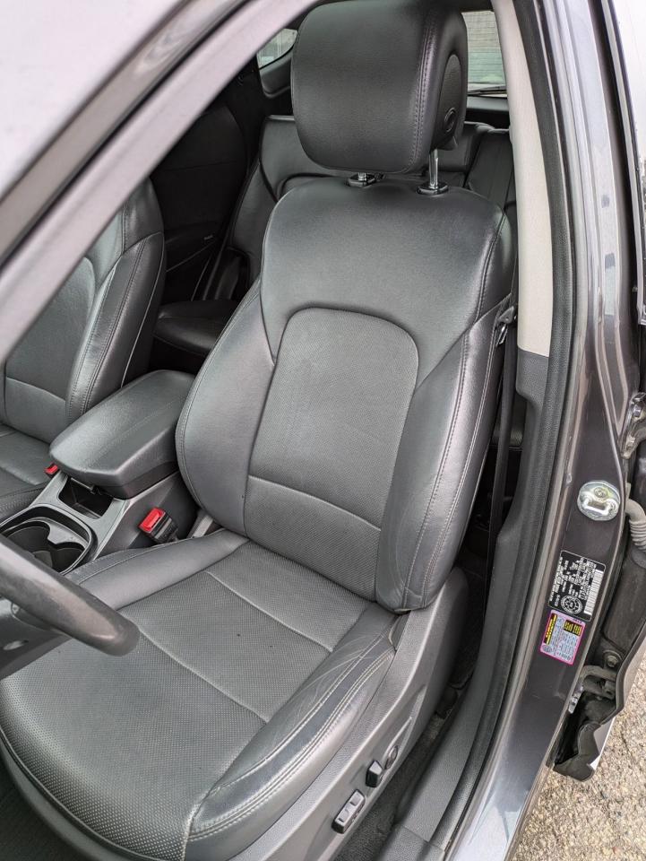 2017 Hyundai Santa Fe Sport AWD 4dr 2.0T Limited Photo