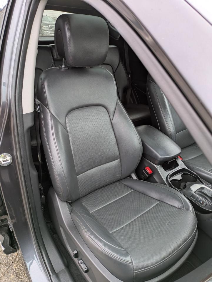 2017 Hyundai Santa Fe Sport AWD 4dr 2.0T Limited Photo