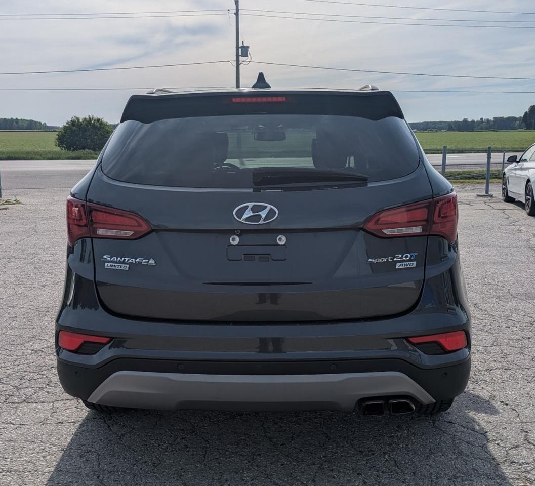 2017 Hyundai Santa Fe Sport AWD 4dr 2.0T Limited Photo3
