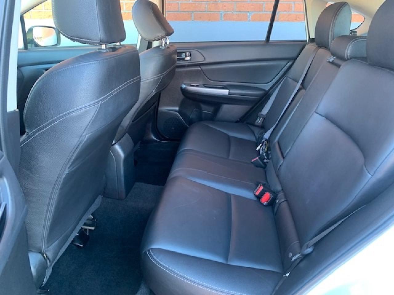 2015 Subaru XV Crosstrek 2.0i AWD LIMITED Photo