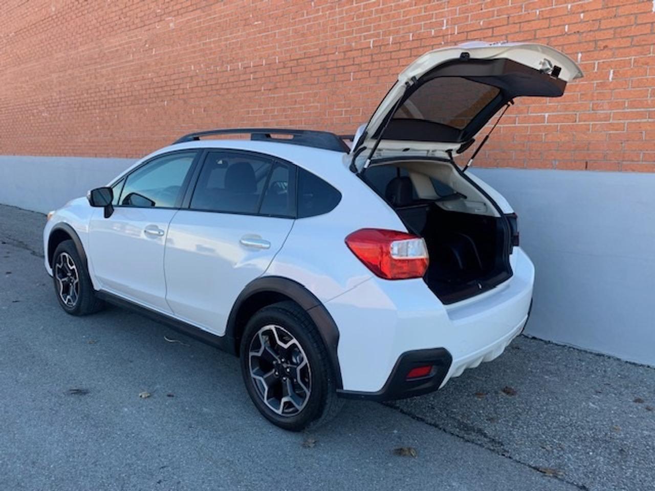 2015 Subaru XV Crosstrek 2.0i AWD LIMITED Photo