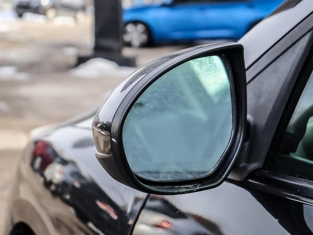 2013 Mazda MAZDA3  Photo