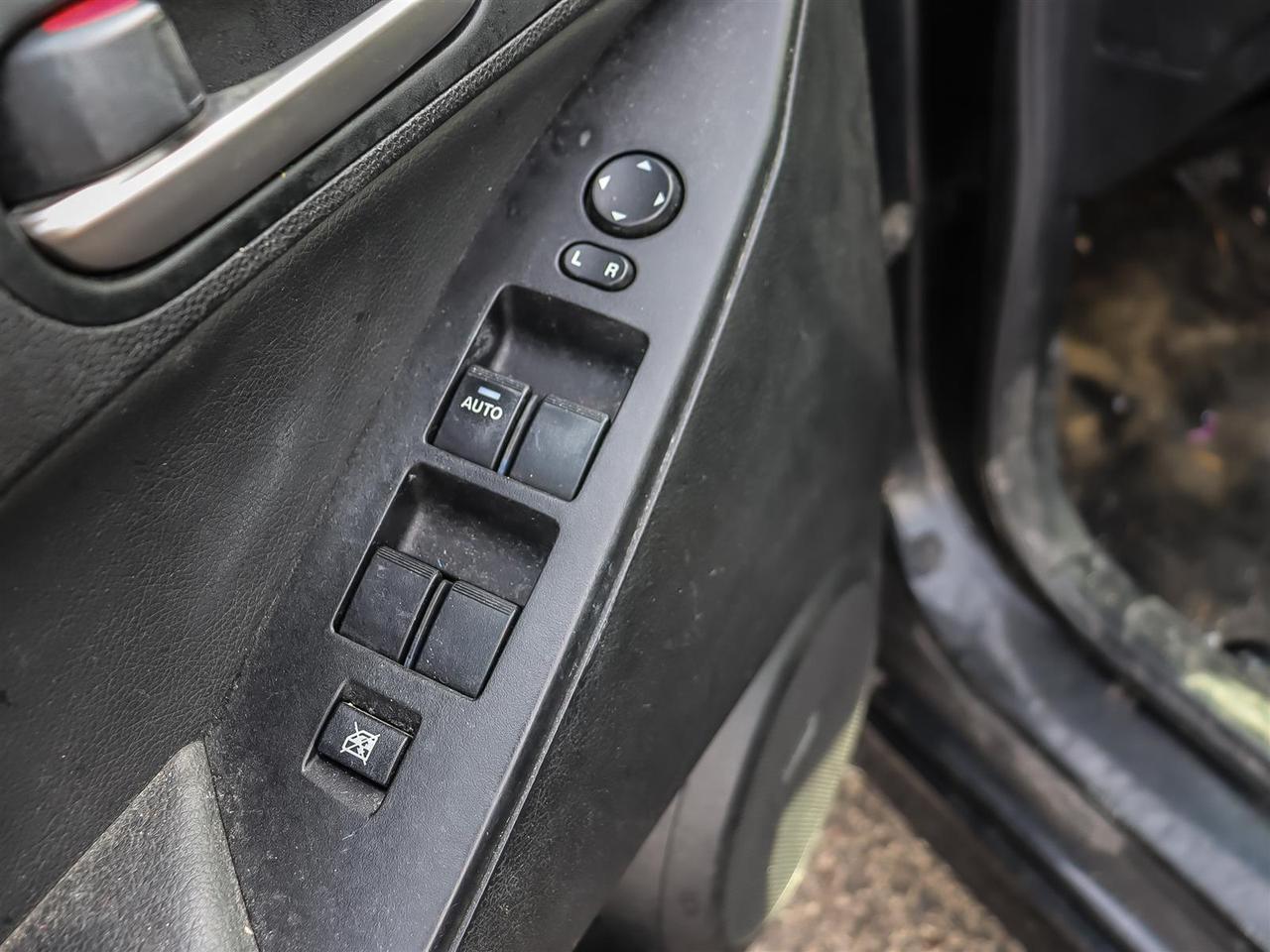 2013 Mazda MAZDA3  Photo