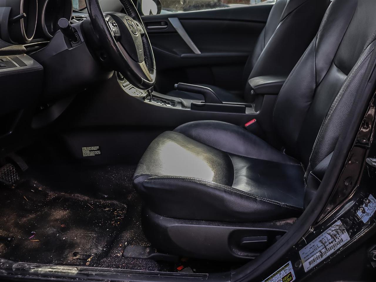 2013 Mazda MAZDA3  Photo