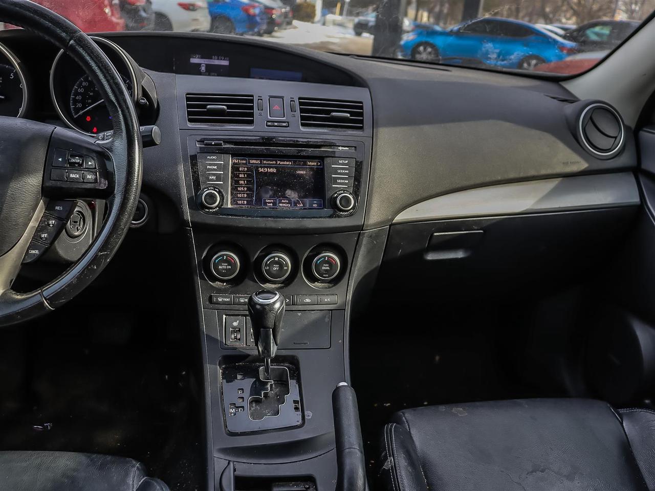 2013 Mazda MAZDA3  Photo