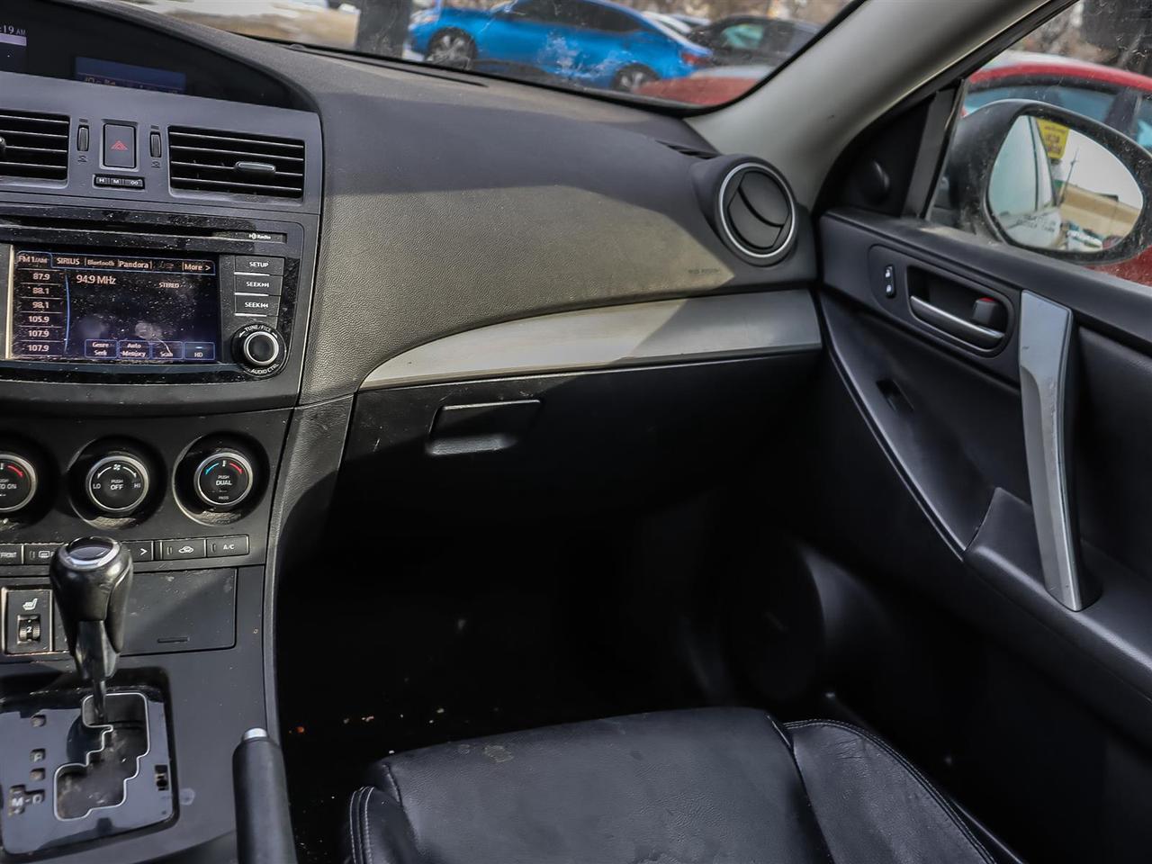 2013 Mazda MAZDA3  Photo