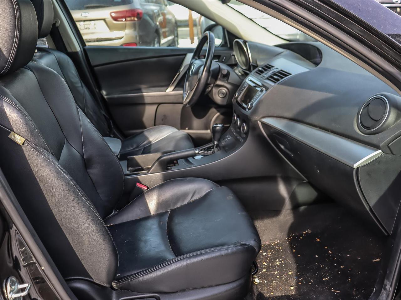 2013 Mazda MAZDA3  Photo