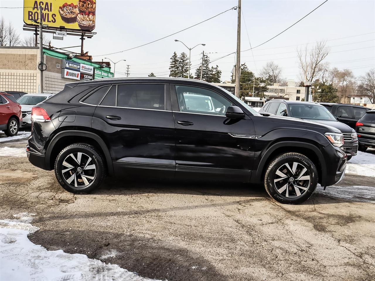 2021 Volkswagen Atlas  Photo3