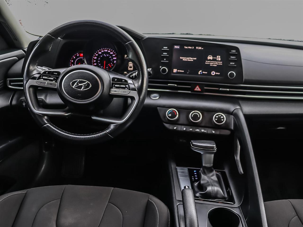 2023 Hyundai Elantra  Photo2