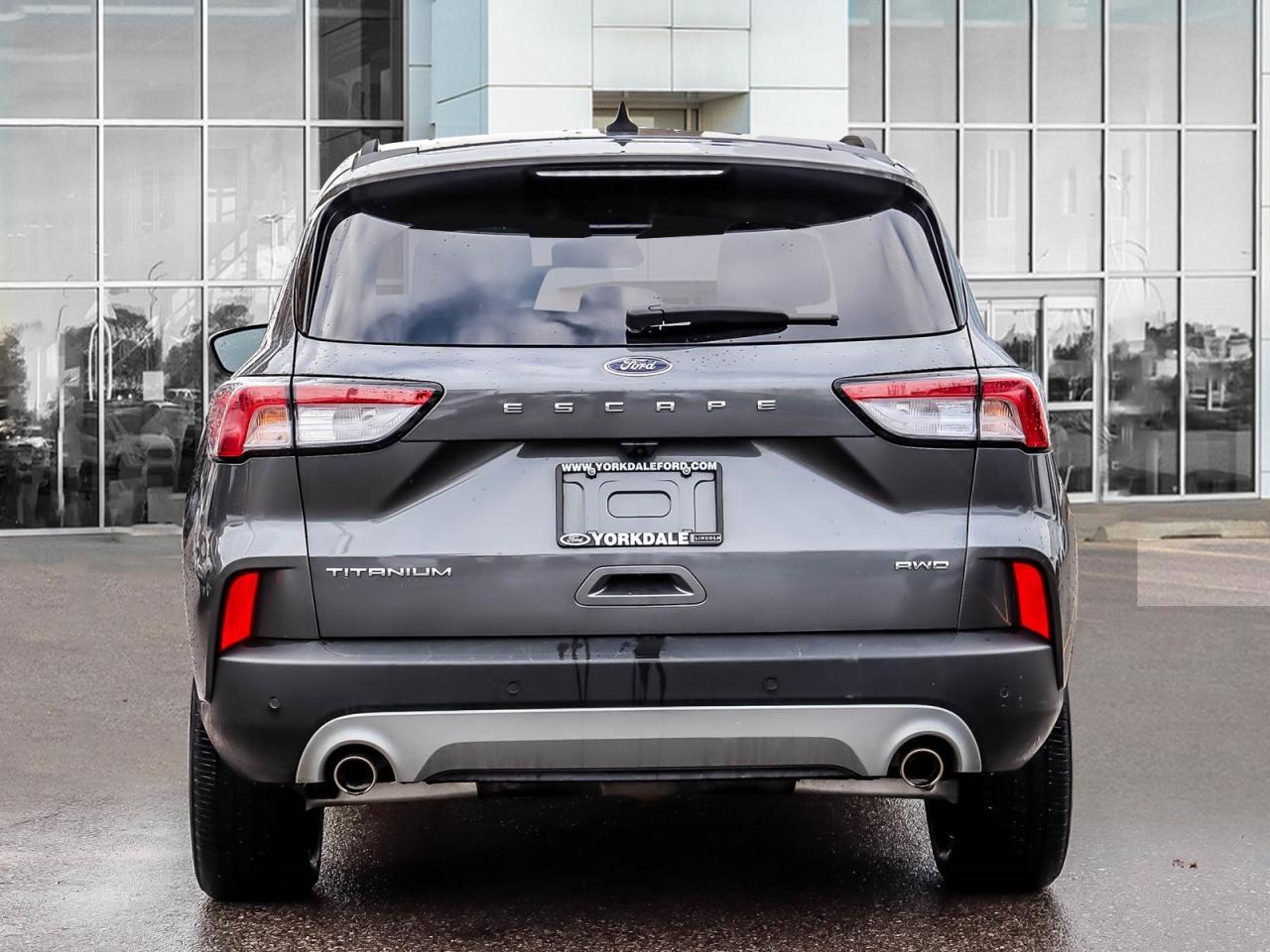 2022 Ford Escape Titanium Photo