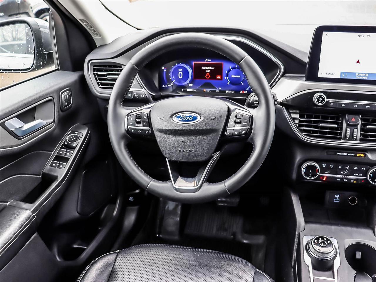 2022 Ford Escape Titanium Photo