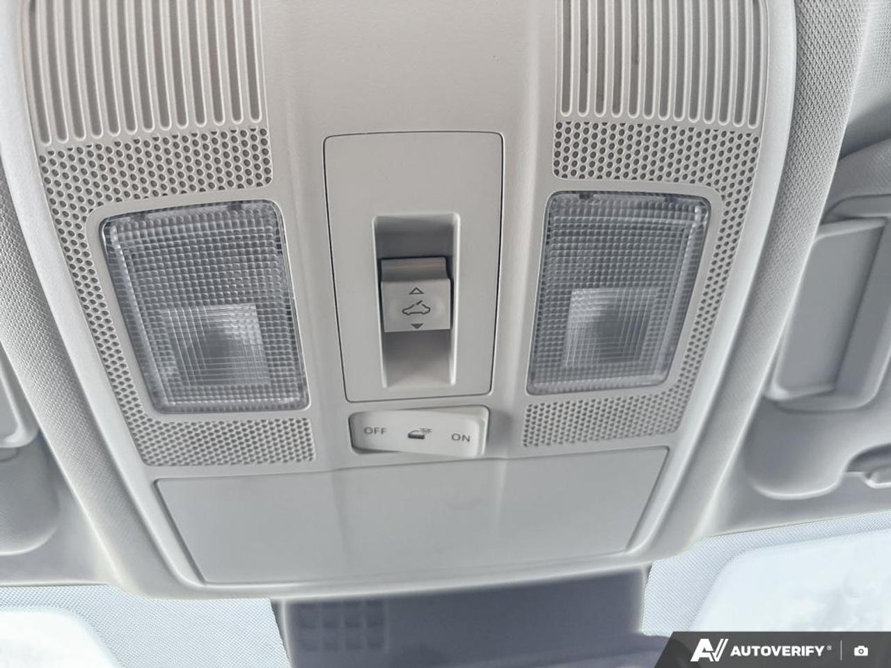 2024 Mazda CX-5 GS / LEATHER / ROOF / HTD SEATS / AWD / BLUETOOTH Photo