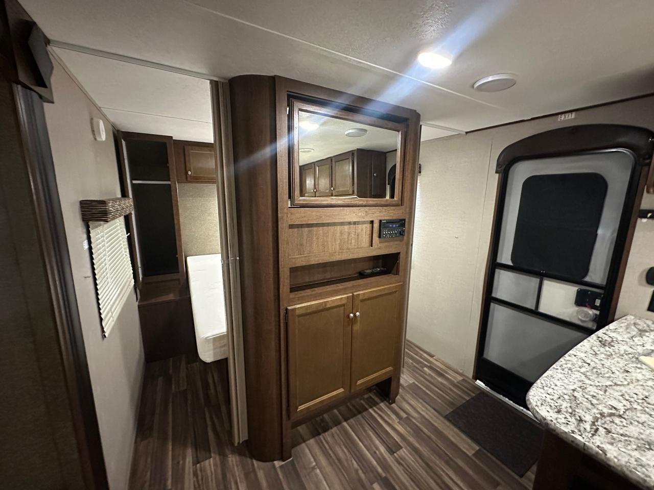 2017 Keystone RV Hideout 27BHSWE 