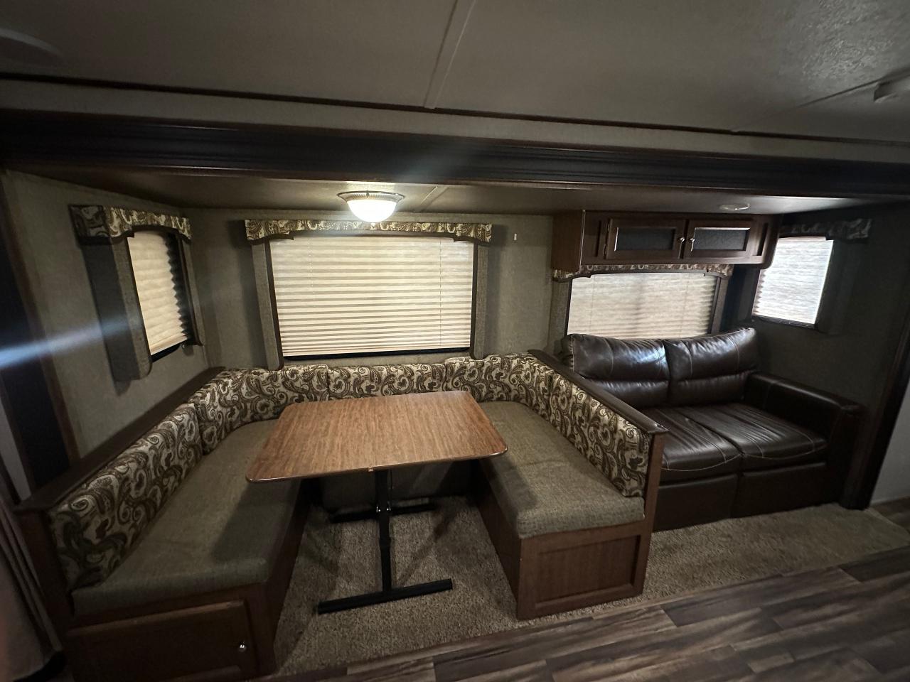 2017 Keystone RV Hideout 27BHSWE 