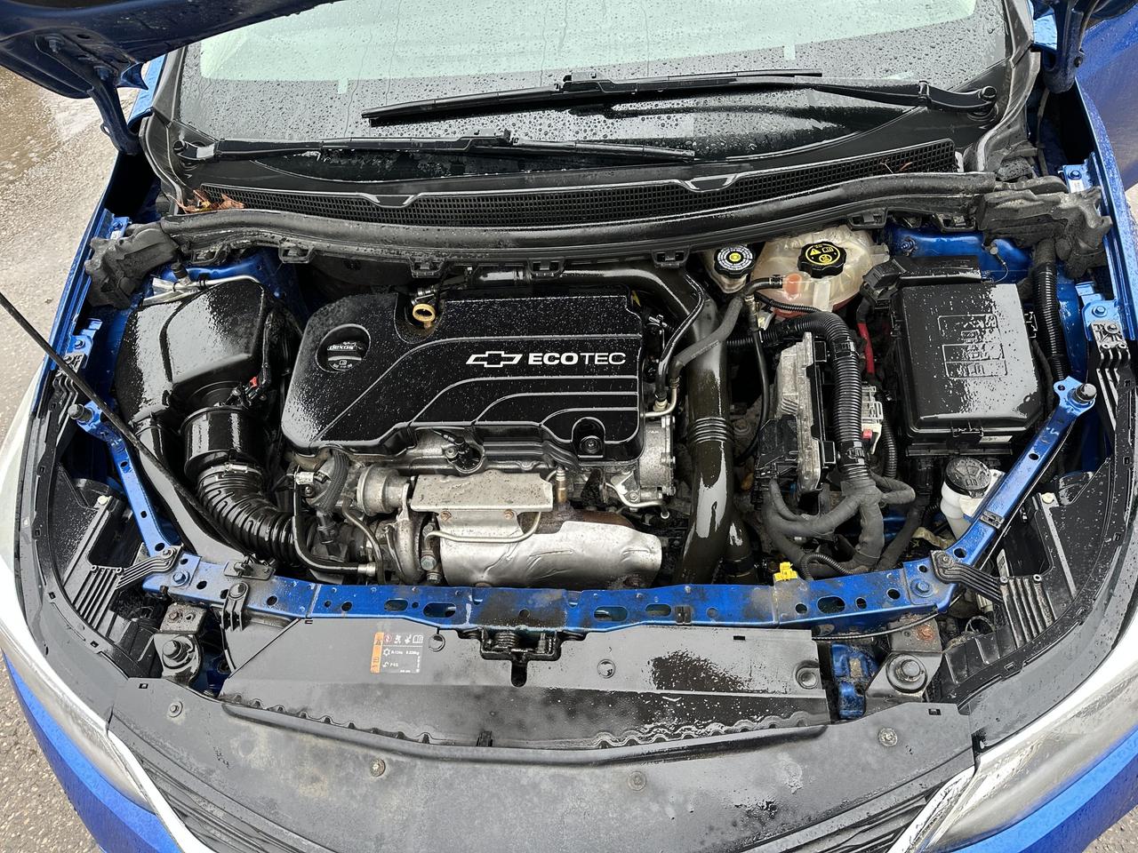 2016 Chevrolet Cruze LT, AUTO, 4 CYL, ONLY 156KMS, ALLOYS, CERTIFIED Photo