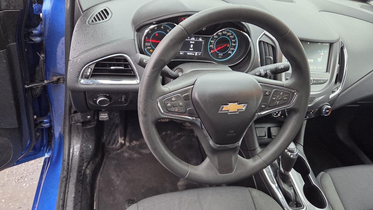 2016 Chevrolet Cruze LT, AUTO, 4 CYL, ONLY 156KMS, ALLOYS, CERTIFIED Photo