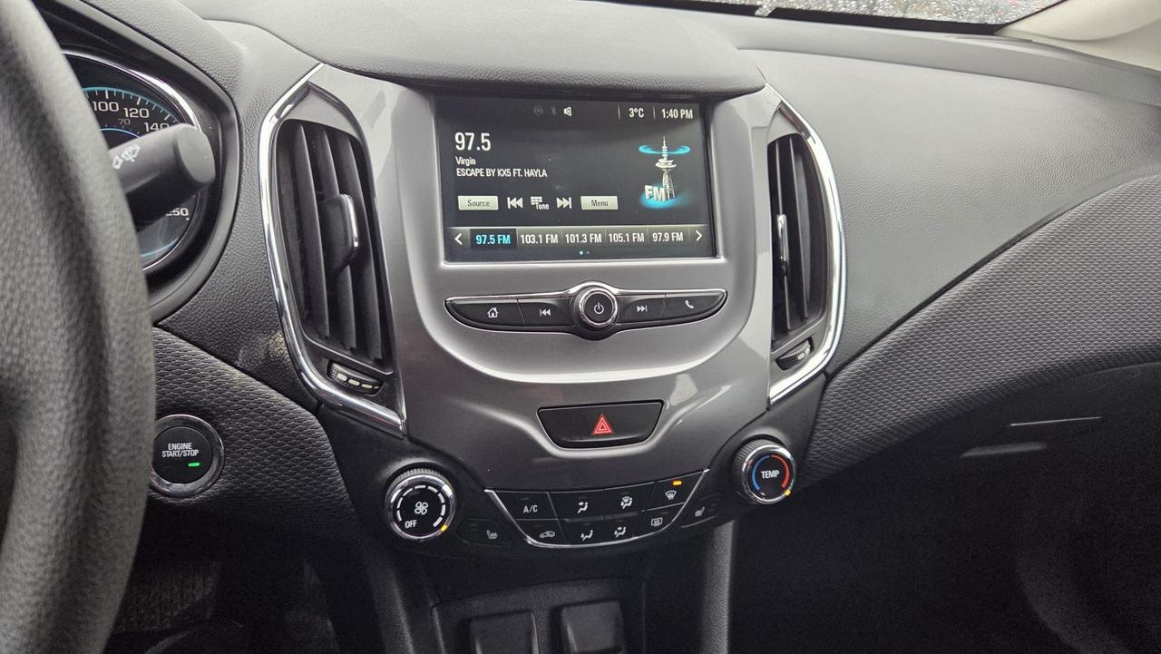 2016 Chevrolet Cruze LT, AUTO, 4 CYL, ONLY 156KMS, ALLOYS, CERTIFIED Photo