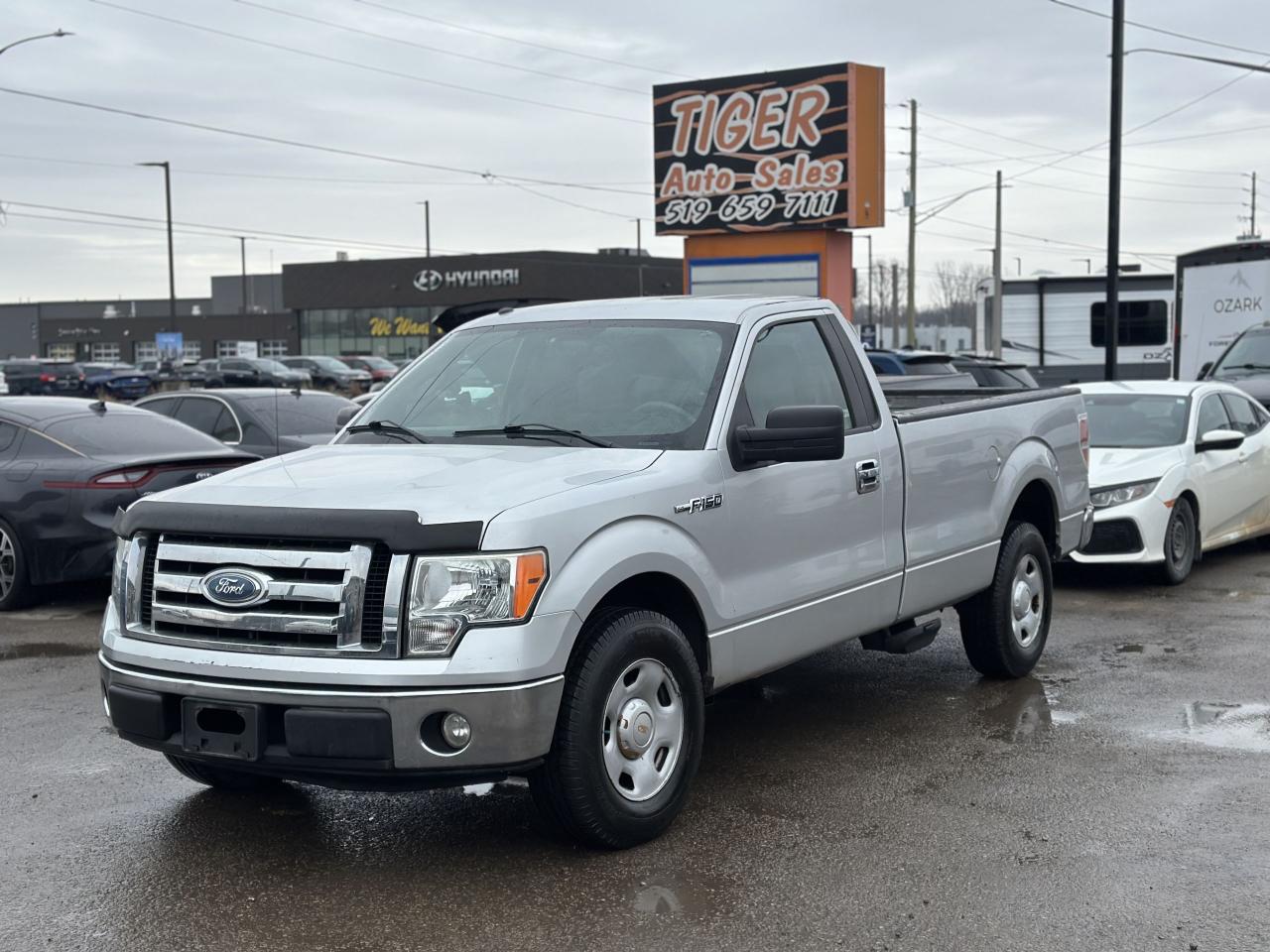 2009 Ford F-150 XL, LOW KMS, ONLY 87KMS, LONG BOX, SHORT CAB, CERT Photo