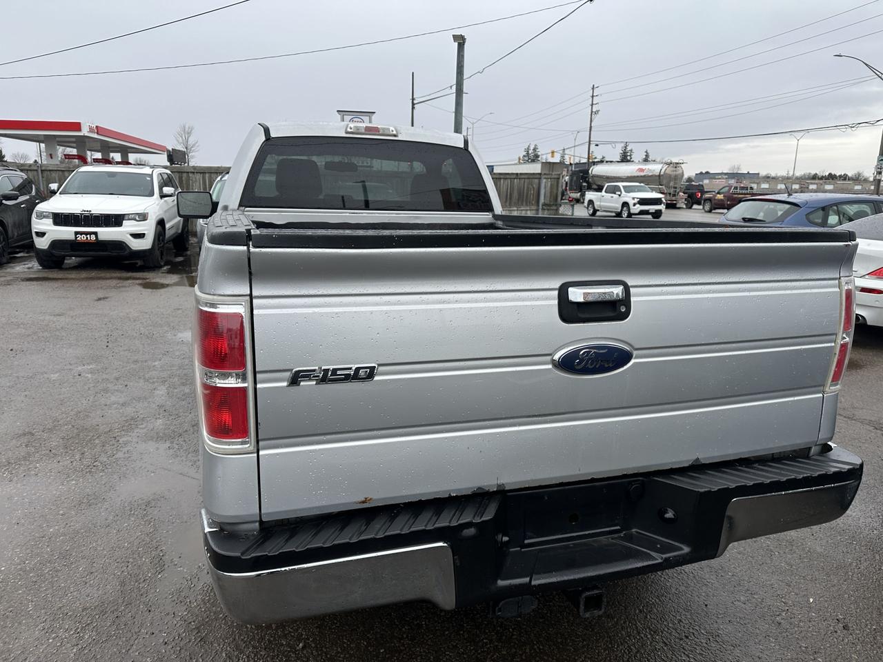 2009 Ford F-150 XL, LOW KMS, ONLY 87KMS, LONG BOX, SHORT CAB, CERT Photo