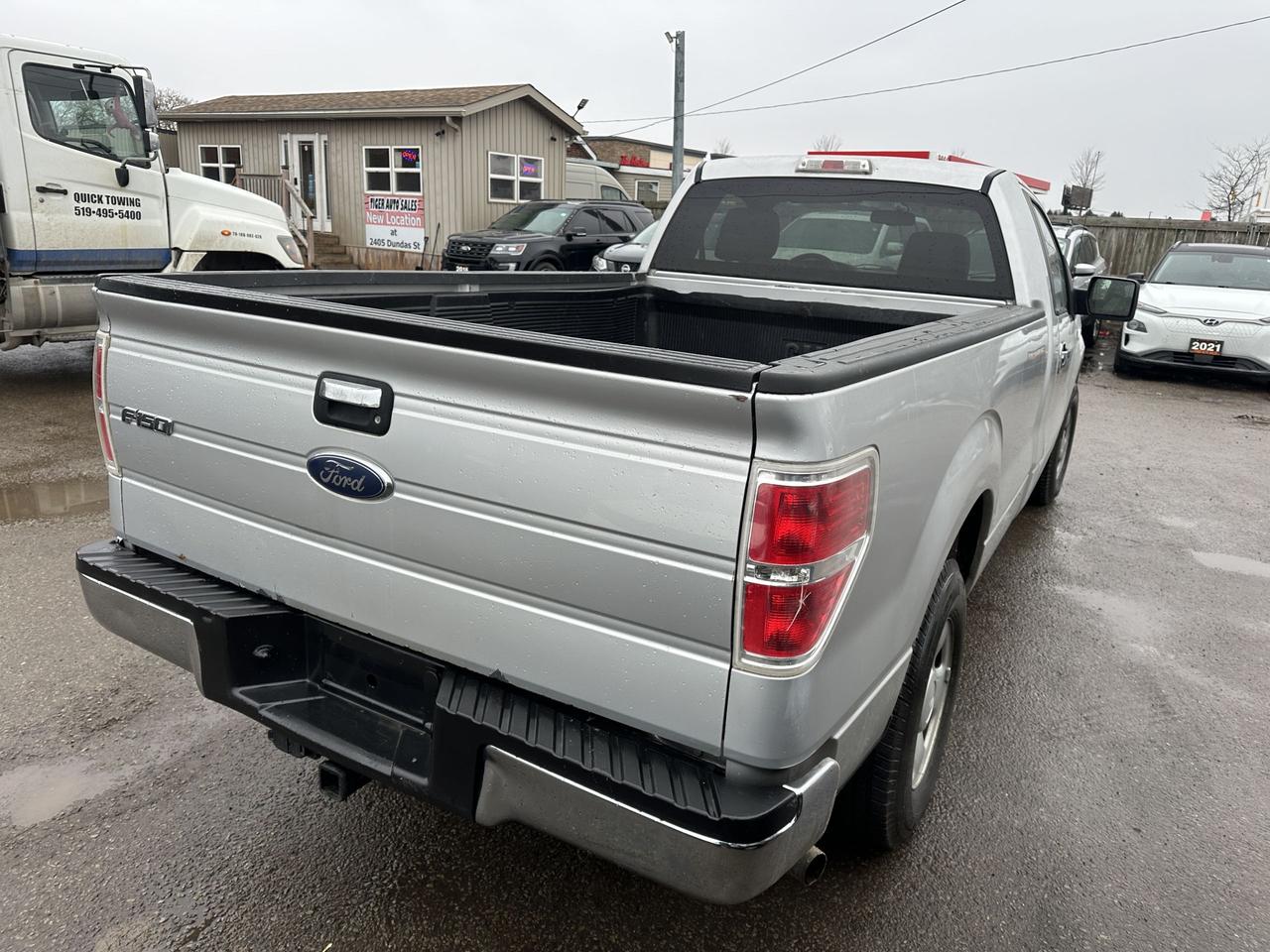 2009 Ford F-150 XL, LOW KMS, ONLY 87KMS, LONG BOX, SHORT CAB, CERT Photo