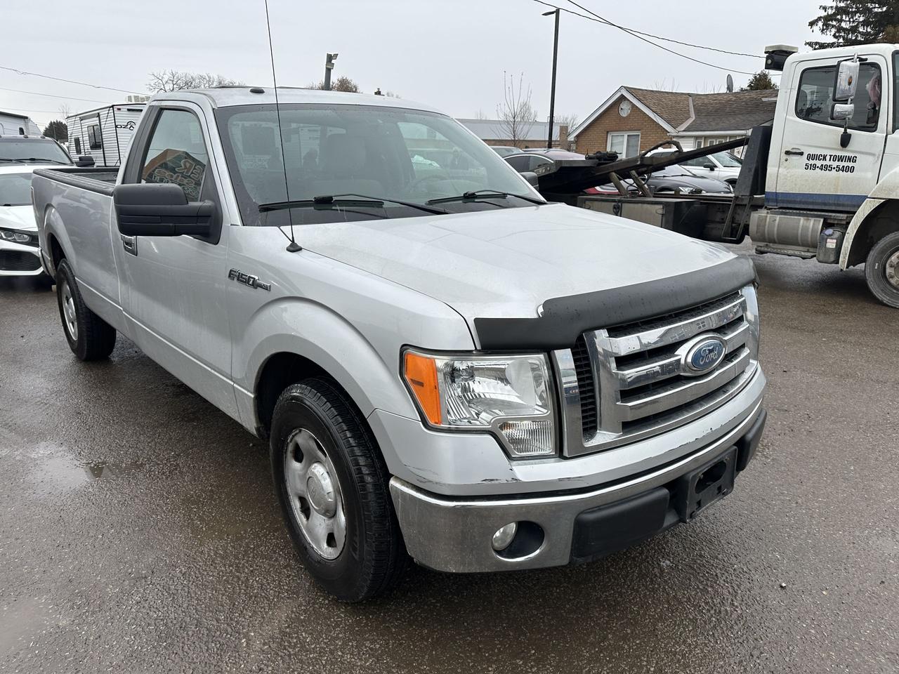 2009 Ford F-150 XL, LOW KMS, ONLY 87KMS, LONG BOX, SHORT CAB, CERT Photo