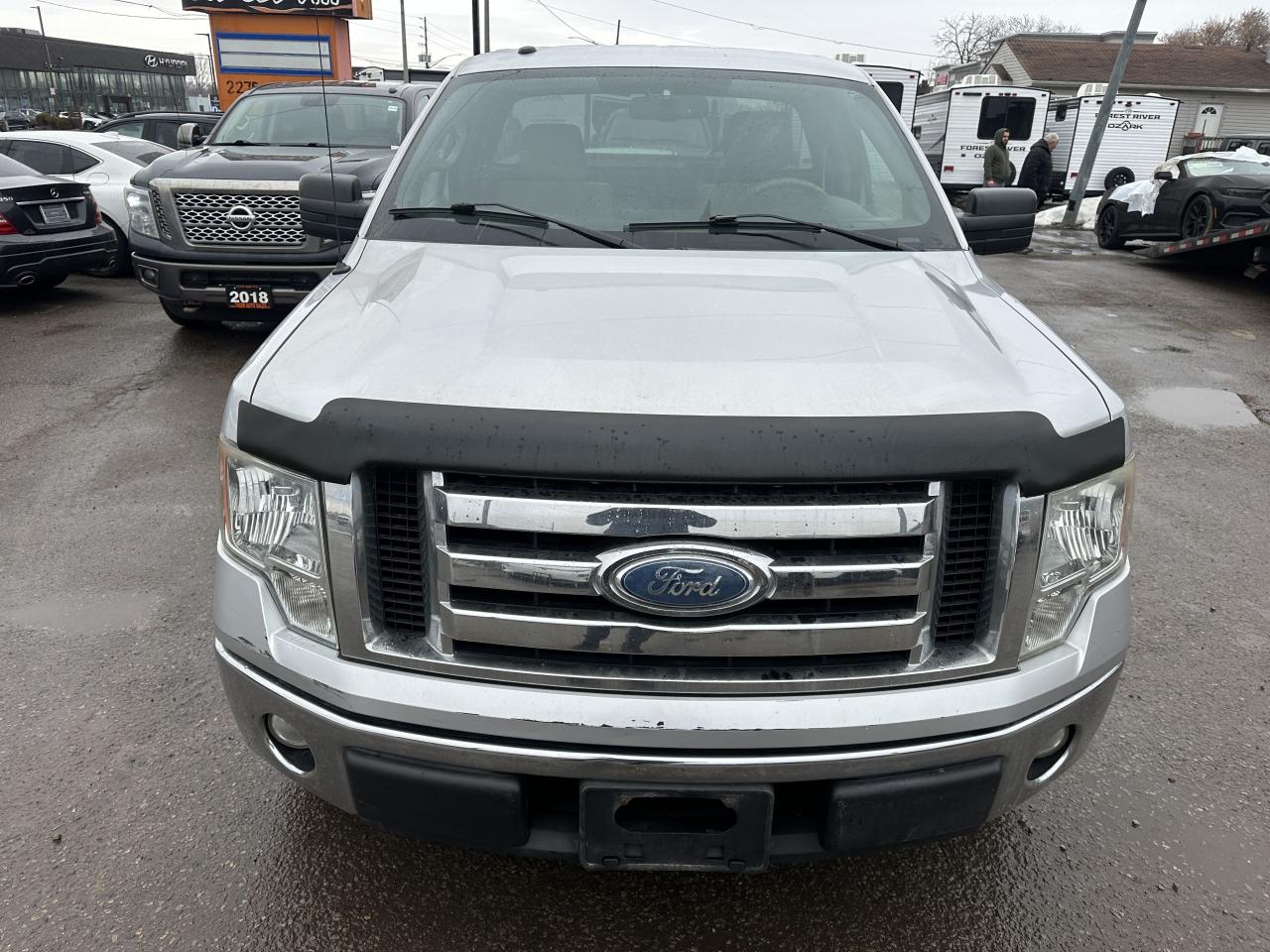 2009 Ford F-150 XL, LOW KMS, ONLY 87KMS, LONG BOX, SHORT CAB, CERT Photo