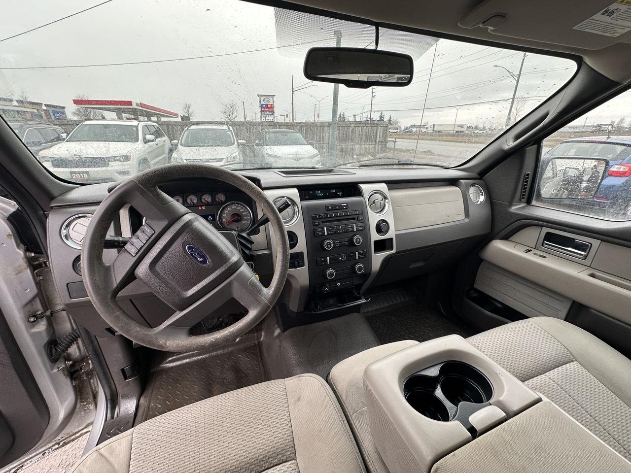 2009 Ford F-150 XL, LOW KMS, ONLY 87KMS, LONG BOX, SHORT CAB, CERT Photo