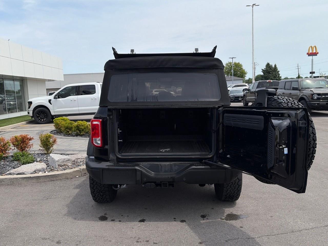 2023 Ford Bronco Black Diamond 4 Door 4x4 Photo