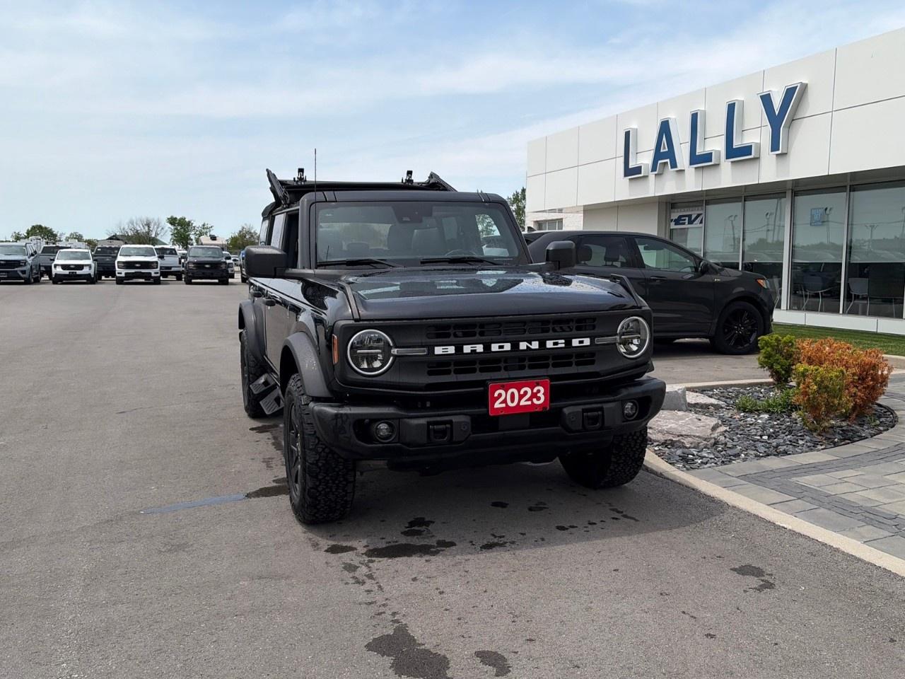 2023 Ford Bronco Black Diamond 4 Door 4x4 Photo0