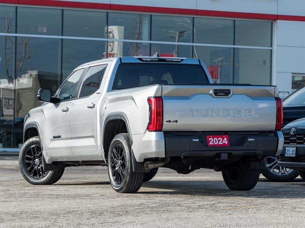 2024 Toyota Tundra 4X4 Tundra CrewMax Limited Vented Front Seats| Navi| Backup Camera| Pano Sunroof| Limited Photo4